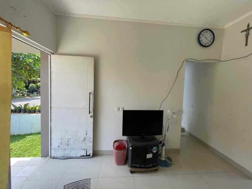 disewakan rumah serpong lagoon cluster aquatic