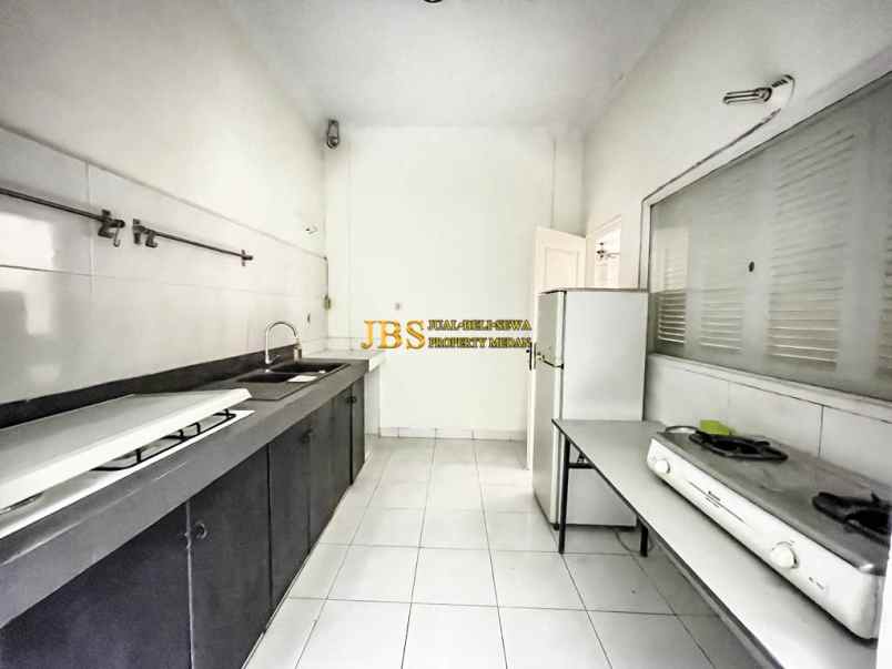 disewakan villa komplek taman malibu indah