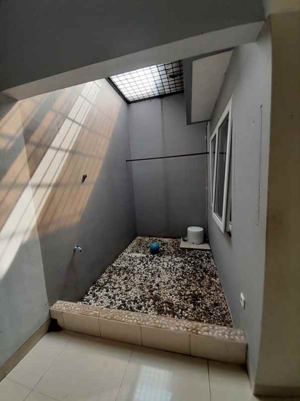 for sale rumah cibubur country hook kuldesak