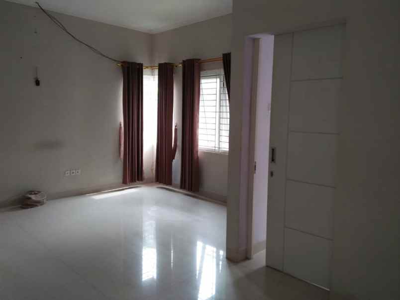 for sale rumah cibubur country hook kuldesak