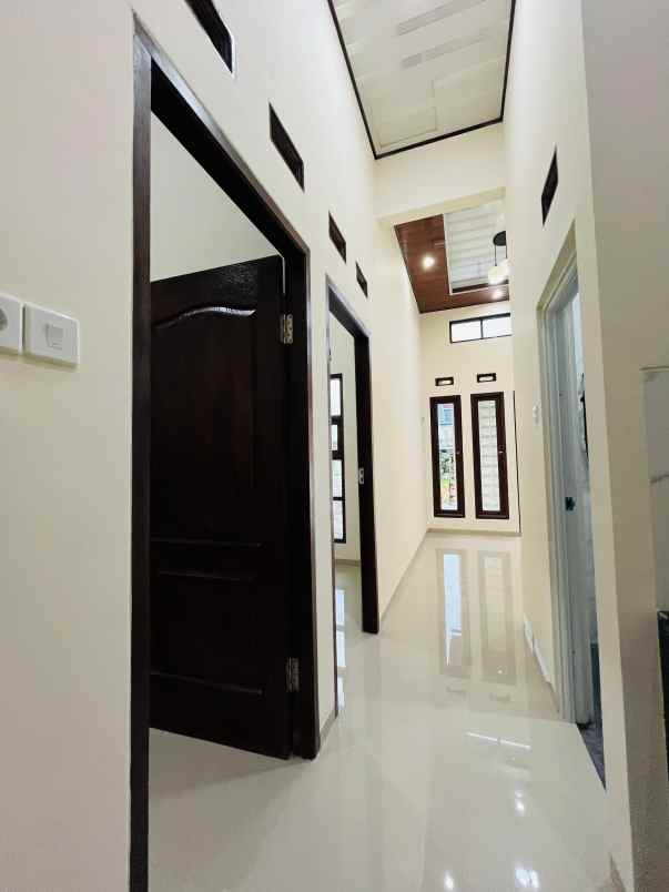 hunian clasic minimalis 5 x 10 200 jutaan