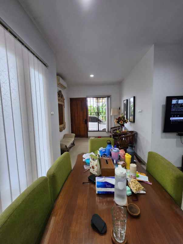 hunian tenang di veteran bintaro lt 215 shm pribadi