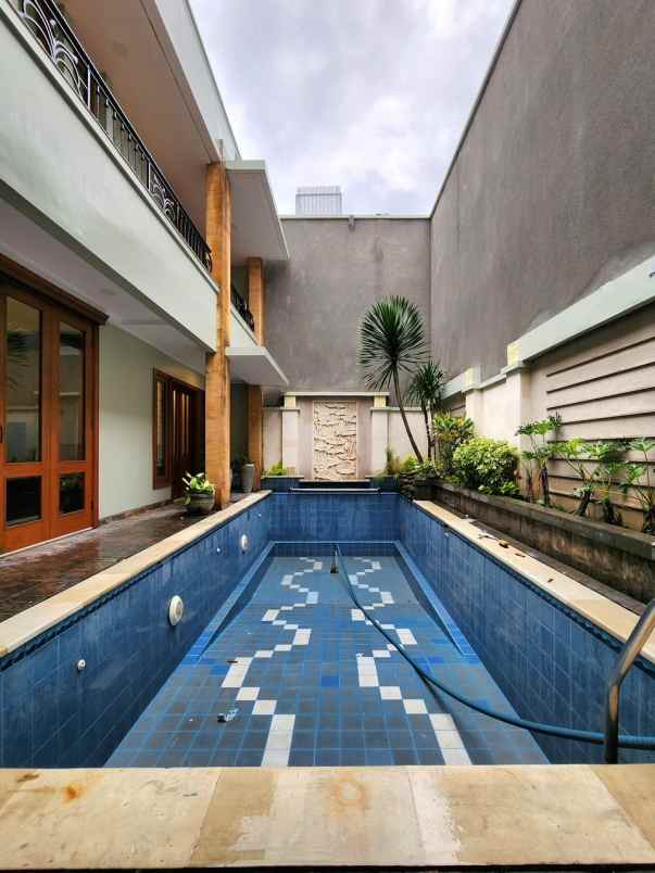 jarang ada rumah mewah pondok indah lt 310m harga nego