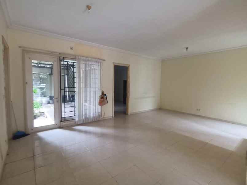 jual rumah 2 lantai terawat siap huni di alam sutera