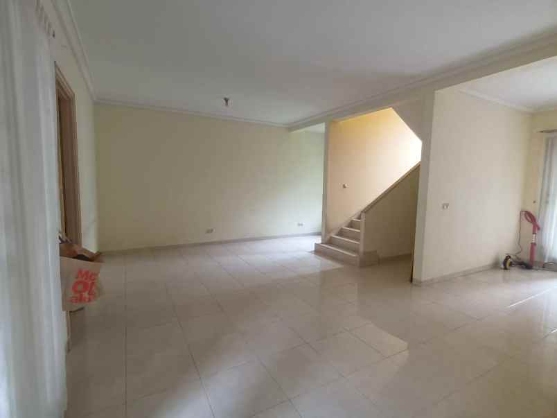 jual rumah 2 lantai terawat siap huni di alam sutera