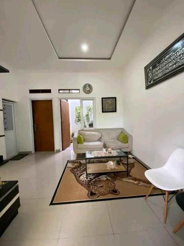 jual rumah cantik murah dekat alun alun cimahi