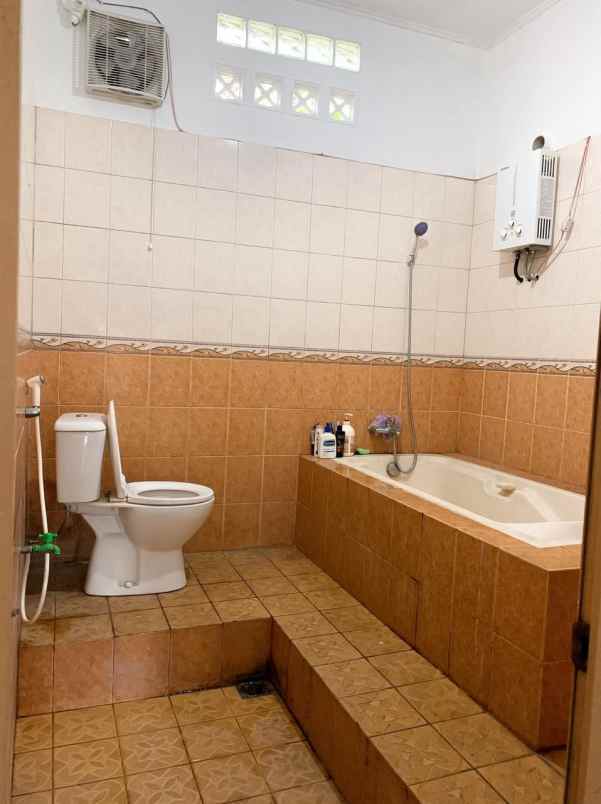 jual rumah dalam komplek di ujungberung bandung