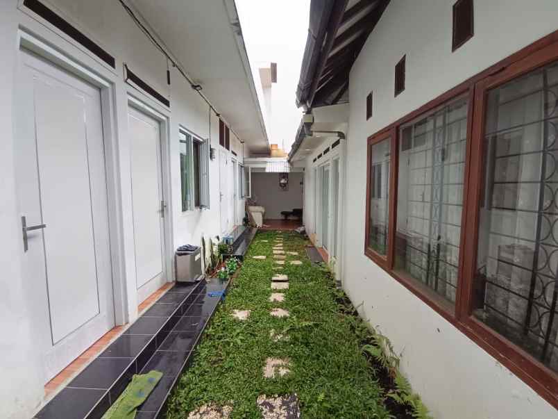 jual rumah dibawah harga pasar halaman luas