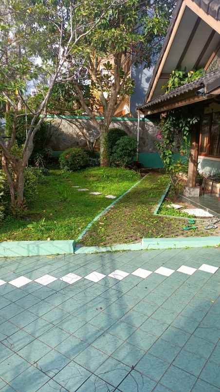 jual rumah dibawah harga pasar halaman luas