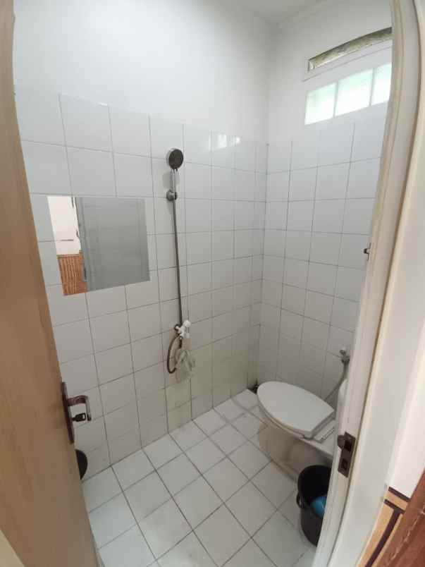 jual rumah dibawah harga pasar halaman luas