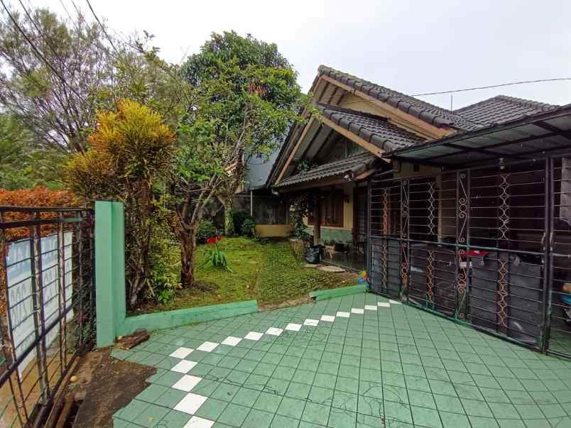 jual rumah dibawah harga pasar halaman luas