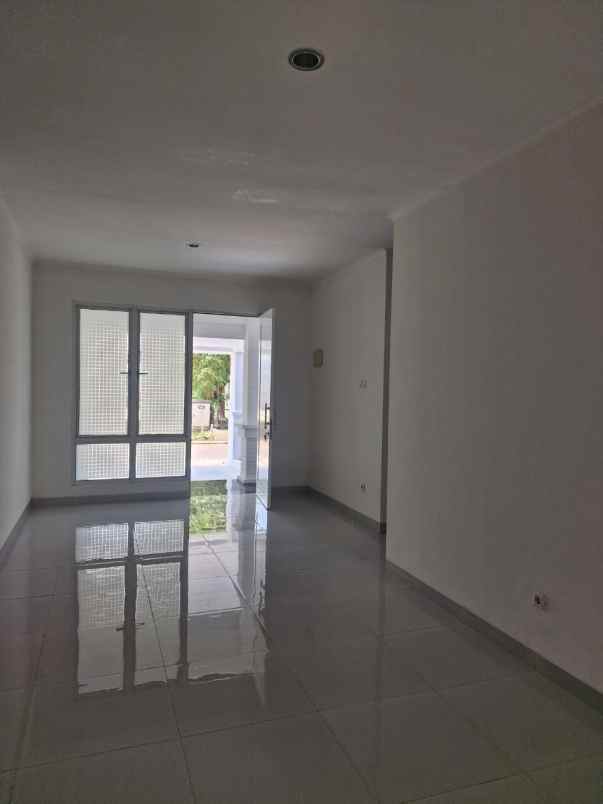 jual rumah kota wisata