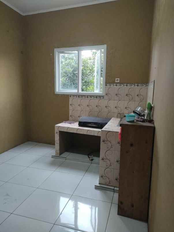 jual rumah nempel graha raya pondok kacang barat