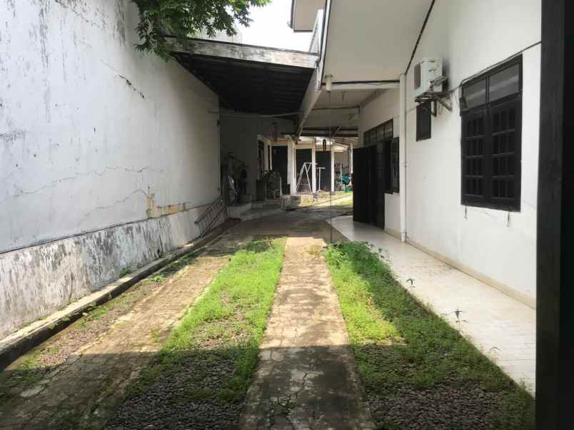 jual rumah tanah luas di raya panggung bekasi