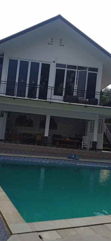 jual villa bagus dan sejuk di daerah desa ciadeg bogor