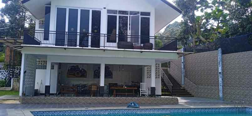 jual villa bagus dan sejuk di daerah desa ciadeg bogor