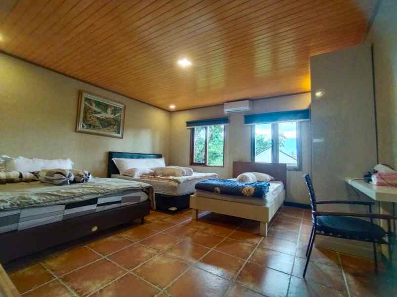 jual villa bagus dan sejuk di daerah desa ciadeg bogor