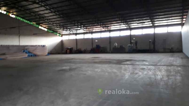 komersial ujung berung