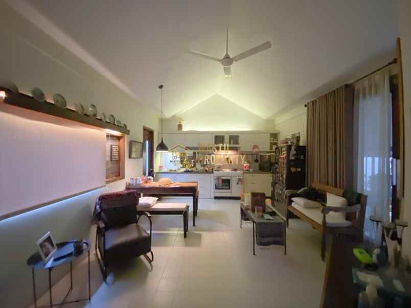 kost 2 lantai fully furnish dekat kampus uii