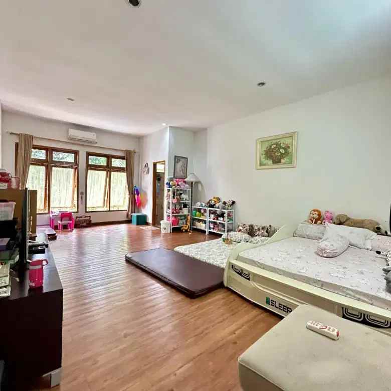 luxury mansion pejaten furnished bangunan besar elegan