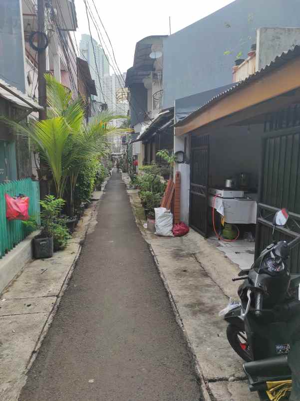 Oper Kontrak Rumah Di Tanjung Duren Dekat Pasar Kopro
