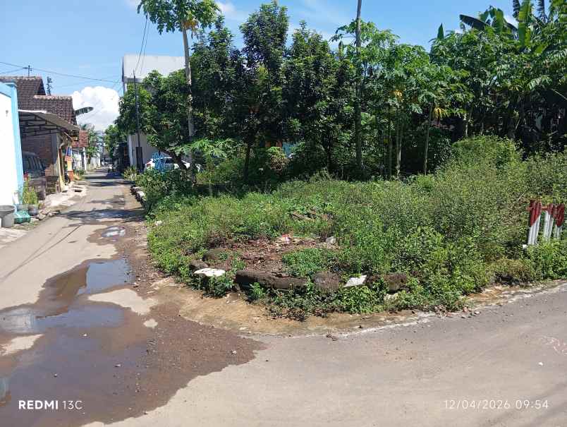 pekarangan 140m2 area kost dicolomadu 3 5jt m2