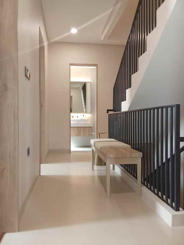 promo rumah mewah 3 lantai di cilandak jakarta selatan