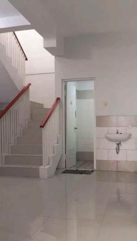 ruko section one rungkut strategis murah