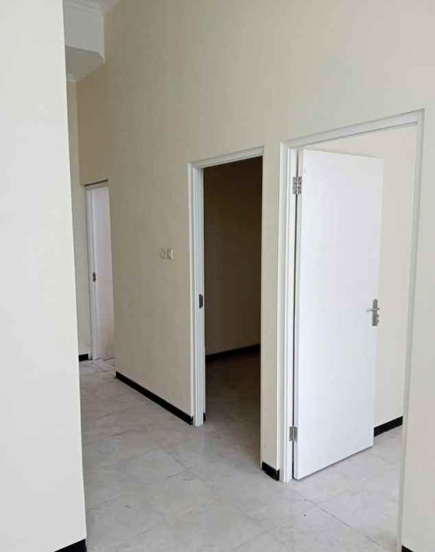 rumah 1 lantai lokasi dekat terminal mulyorejo