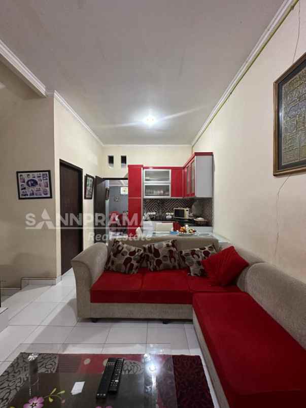 rumah 2 lantai 800 jutaan di depok