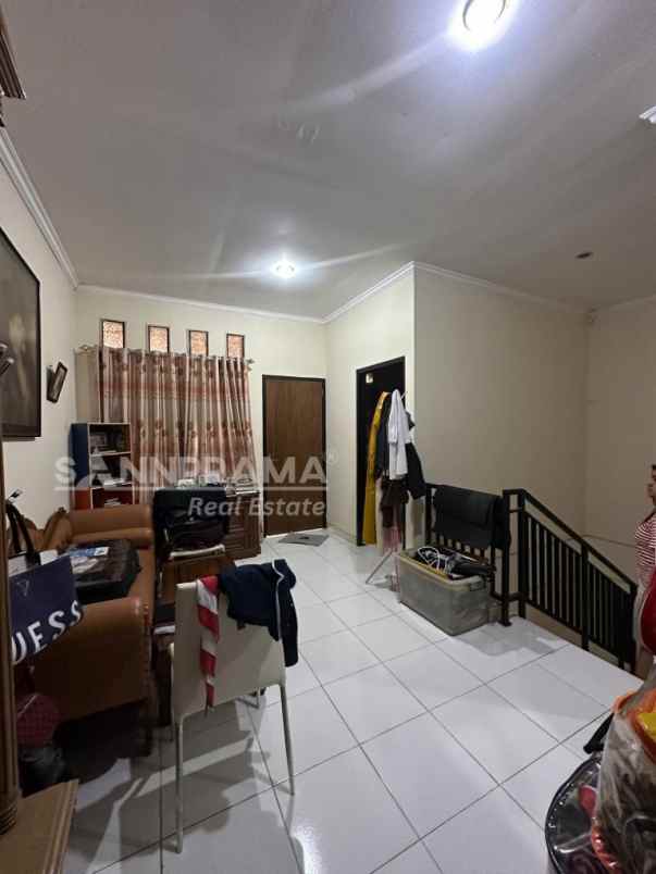 rumah 2 lantai 800 jutaan di depok