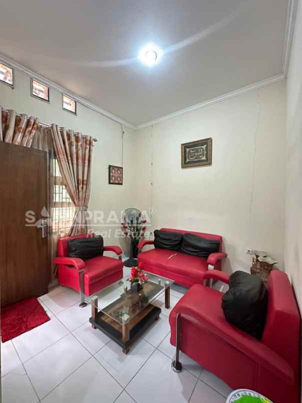 rumah 2 lantai 800 jutaan di depok
