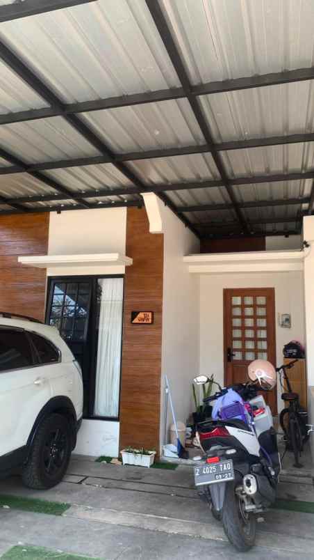 rumah 2 lantai dalam perumahan di potorono banguntapan
