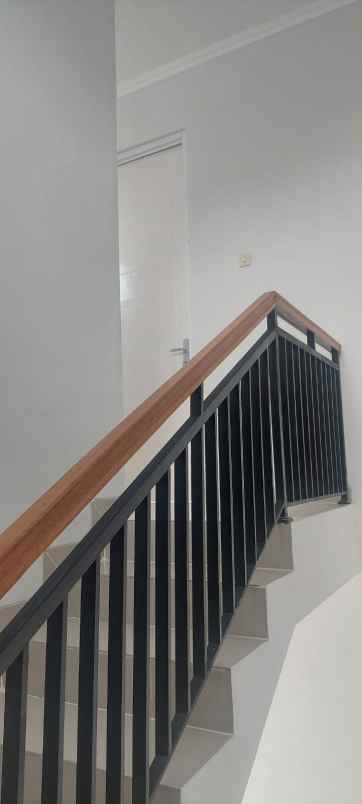 rumah 2 lantai di atang sanjaya bogor