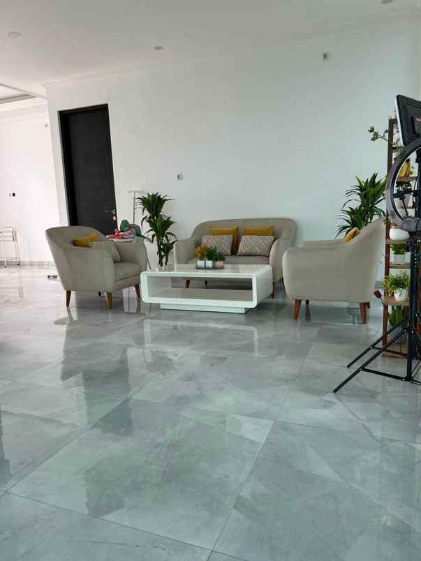 rumah 2 lantai hook greenview malang