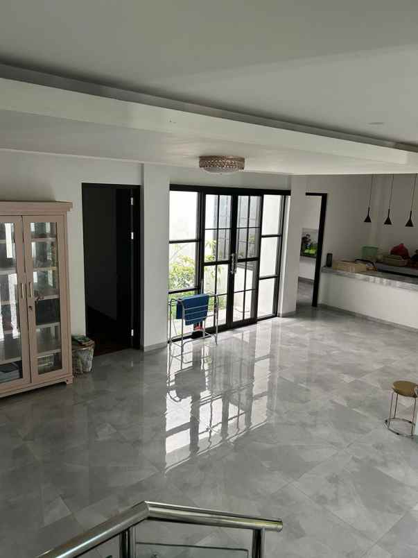 rumah 2 lantai hook greenview malang