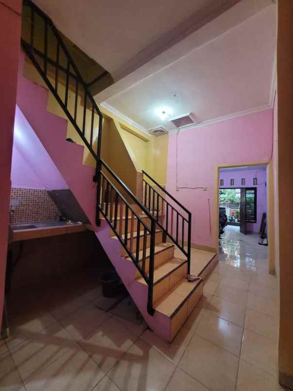 rumah 2 lantai murah kontrakan matraman jakarta timur