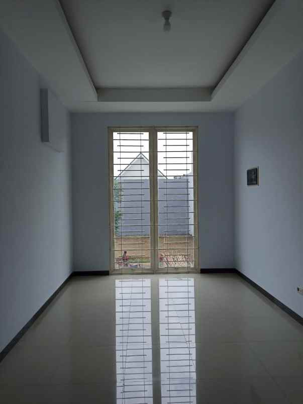 rumah 2 lantai puri galaxy surabaya timur nego