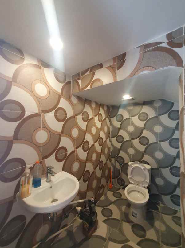 rumah 2 lantai siap huni full furnish di cerme gresik