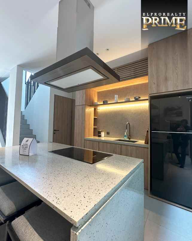 rumah 3 lantai siap huni jakarta selatan lebak bulus