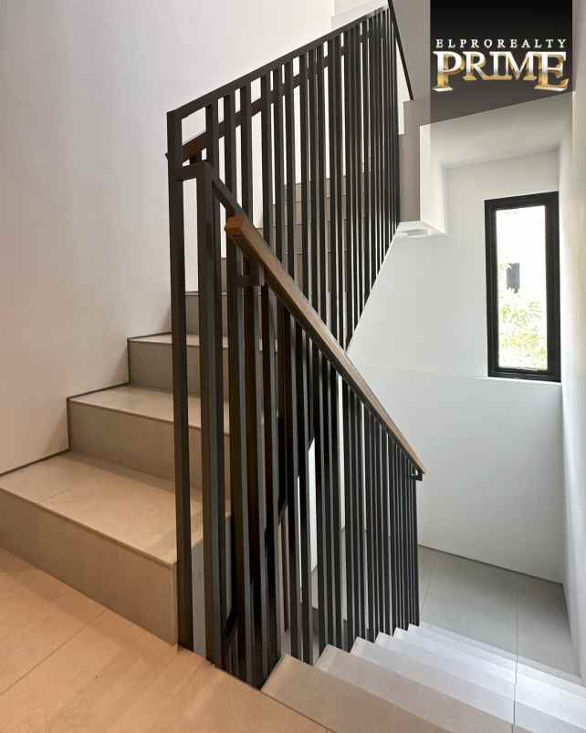 rumah 3 lantai siap huni jakarta selatan lebak bulus