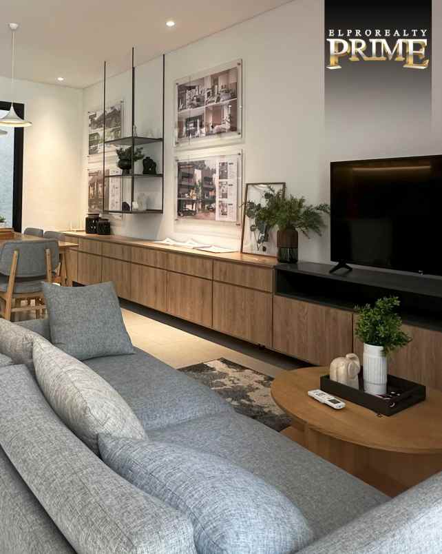 rumah 3 lantai siap huni jakarta selatan lebak bulus