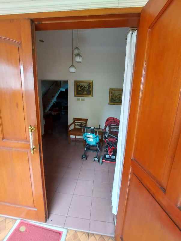 rumah akses 2 mobilea bukit duri 2 km ke stasiun tebet