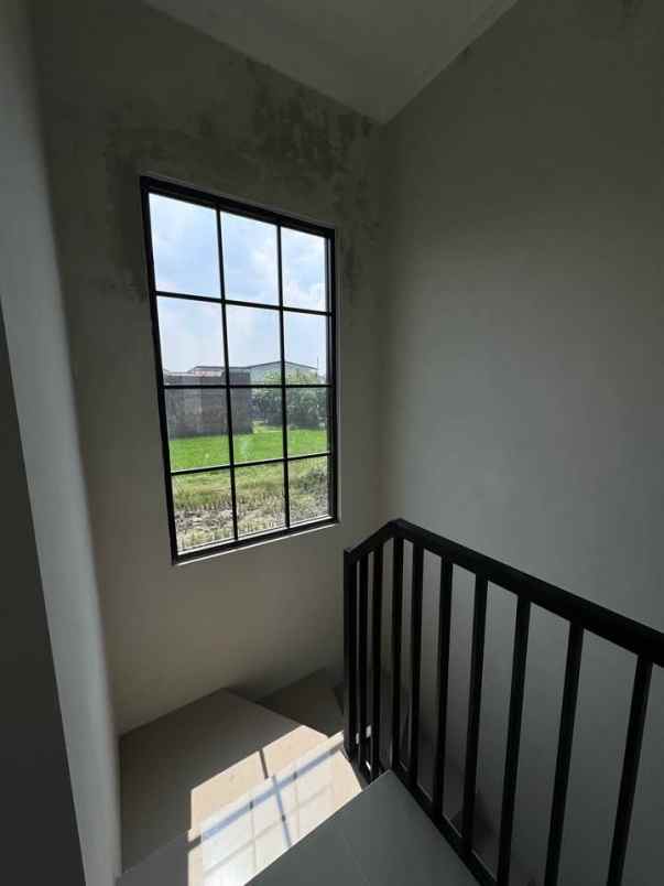 rumah american style lokasi perumahan sukun