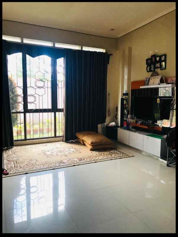 rumah asri dan terawat di lembang bandung