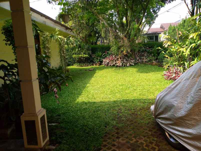 rumah bagus untuk kantor cafe dan kosan di bandung