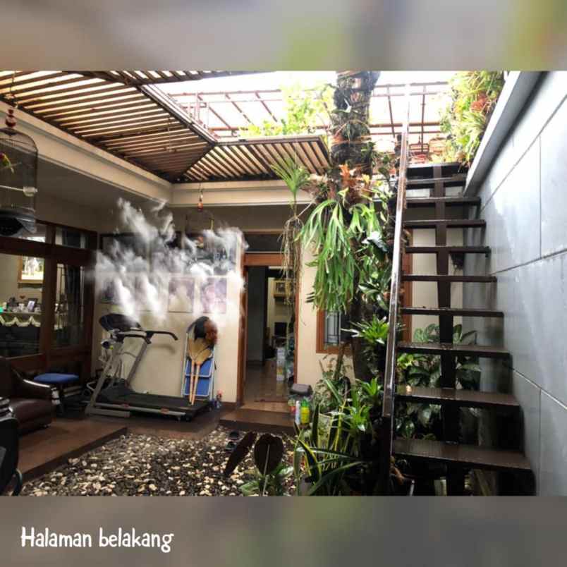 rumah bagus untuk kantor cafe dan kosan di bandung