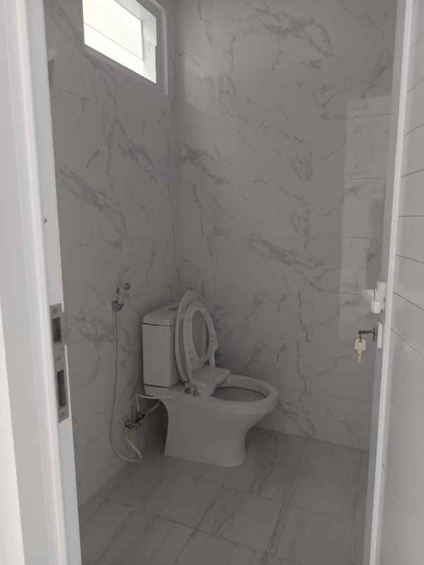 rumah baru dalam komplek pdk cipondoh tangerang