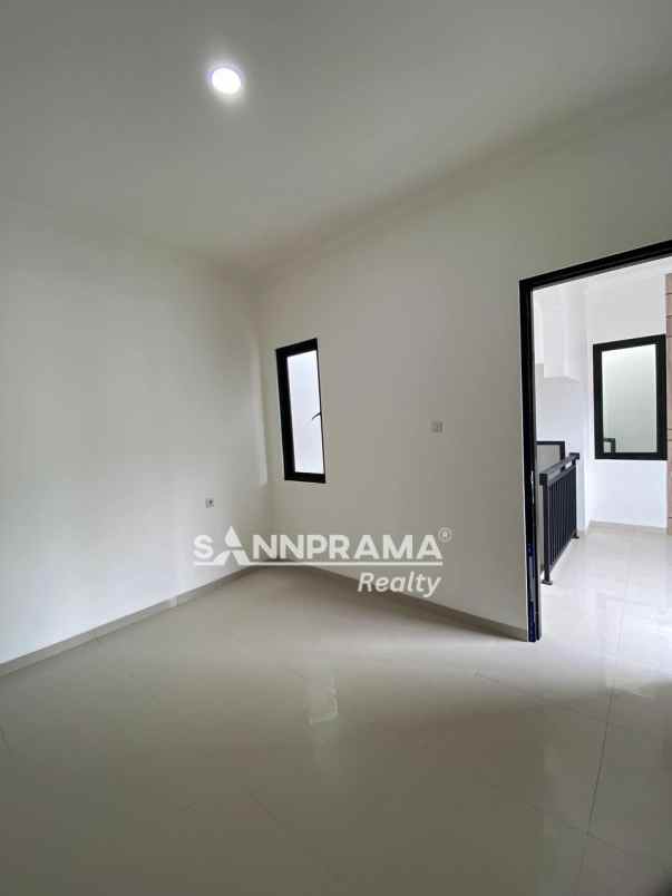 rumah baru elegant dalam cluster di pondok petir depok