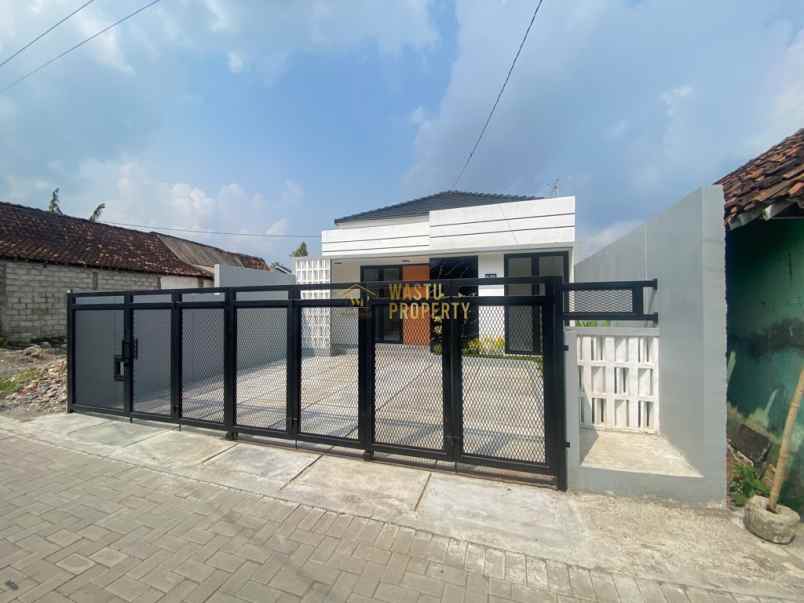 rumah baru proses bangun dekat mall sch